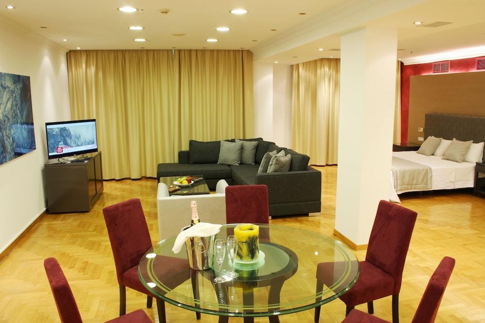 אתונה Theoxenia House Hotel מראה חיצוני תמונה